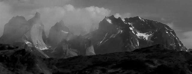 INT ARG Patagonia 2010 NEX5 01909-red